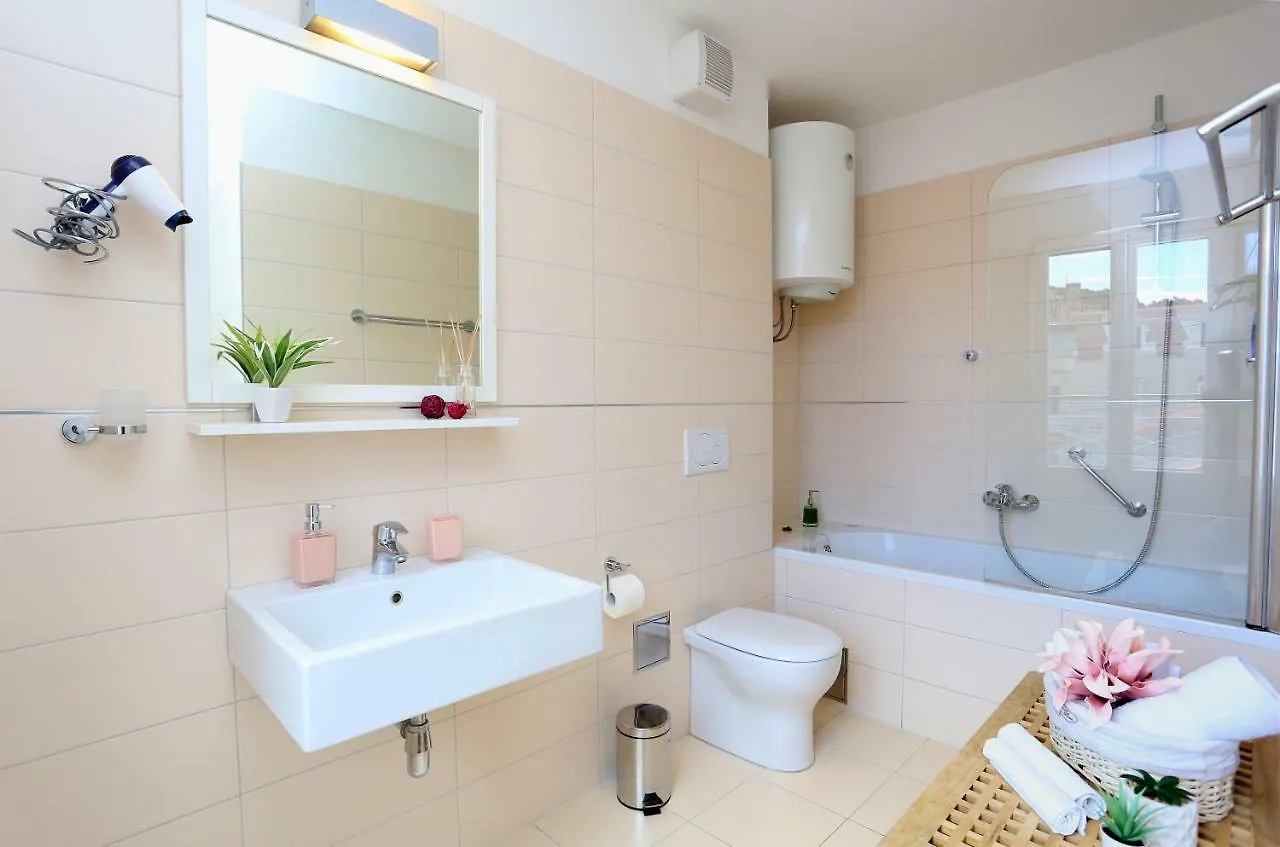 Appartement Luxury Apts Leone Split Centre