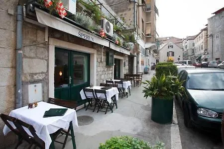 Appartement Luxury Apts Leone Split Centre