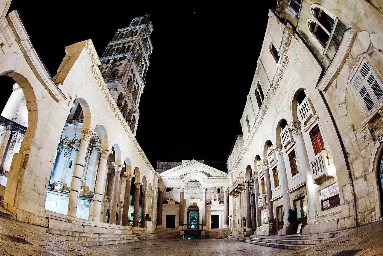 Luxury Apts Leone Split Centre Apartment